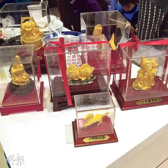 李香琴84岁生日精神好 粉红色造型吃鲍鱼|李香