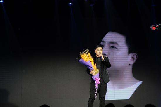 贺一航北京办发布会