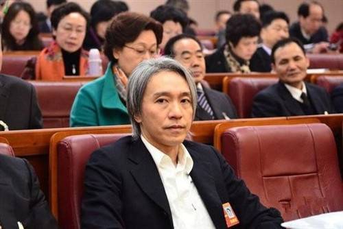 周星驰参加政协会议