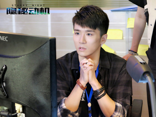 曾虹畅《隐秘动机》