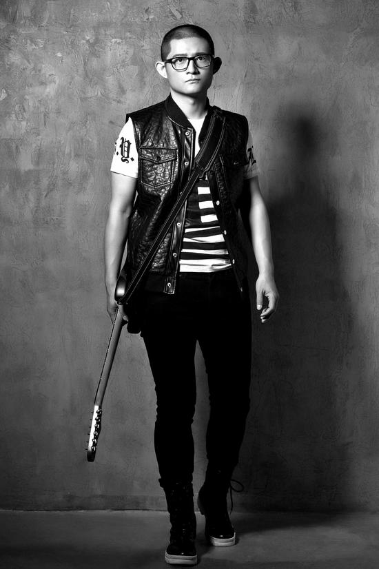 刘明辉《燃夜》