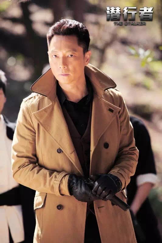 潜行者谢祖武不惧枪林弹雨亲身上阵