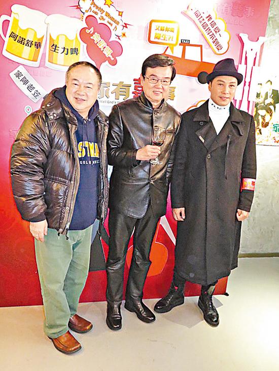 黄百鸣猴年抱孙做爷爷 对电影票房无压力|黄百