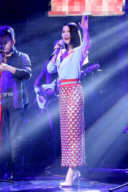 谭维维中国之星唱《数人玩》 演绎民族风|谭维