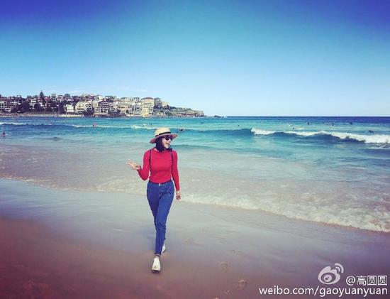 高圆圆胸围丰满