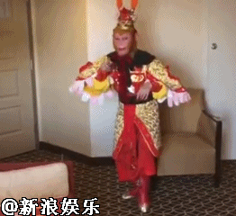 六小龄童贺新春