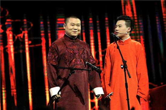 《欢乐喜剧人2》郭麒麟岳云鹏争德云一哥 - 手