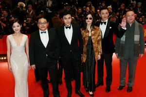 《长江图》出征柏林 首款概念海报曝光