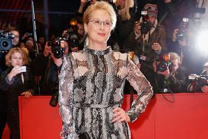 柏林开幕红毯：粉丝最多的竟是评审主席