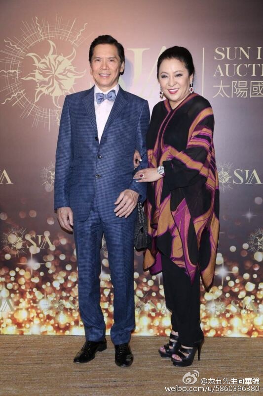 向华强、向太