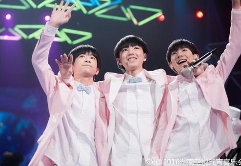 流行乐搭上互联网 窦靖童TFBOYS网上出道 |窦