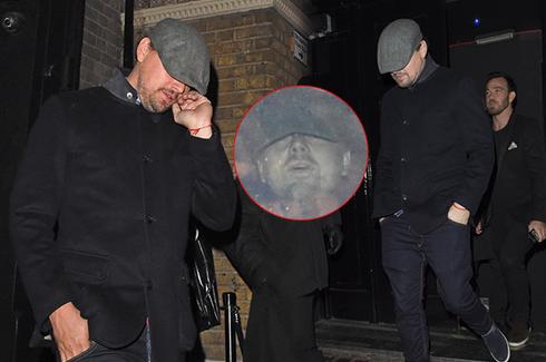 小李夜会靓女手系红绳