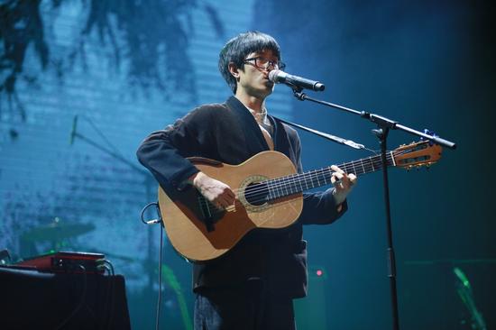 尧十三低苦艾相会舞台 沈阳联袂献唱