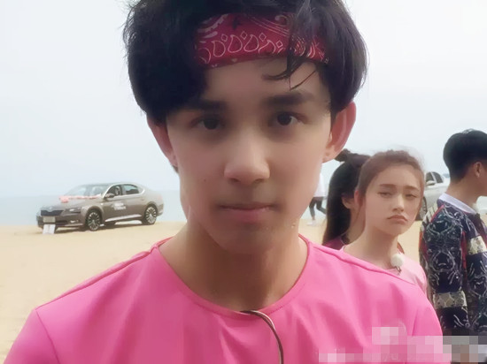 “收割机”陈坤失手?林允综艺首秀搭吴磊