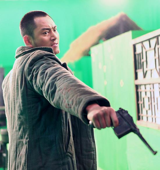 《钢刀》卧薪尝胆将出鞘 李东学赤膊厮杀|钢刀|何润东|李东学_新浪娱乐_新浪网