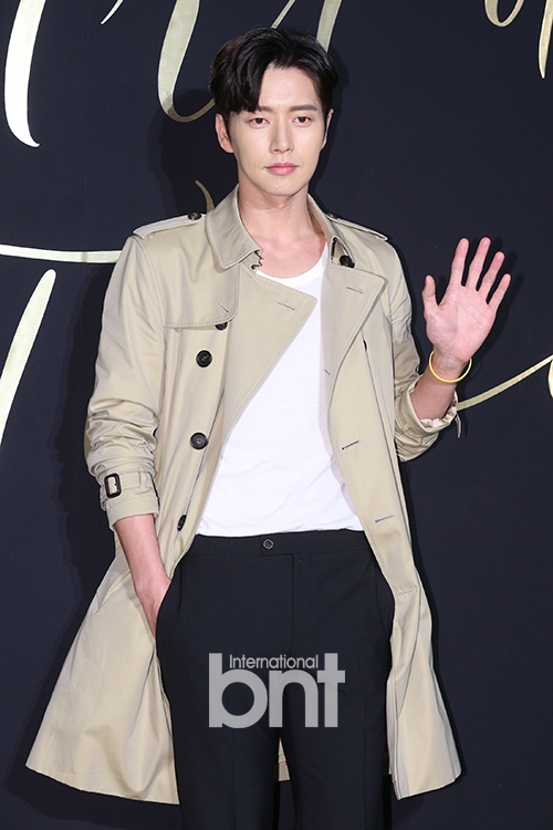 韩星朴海镇有望出演JTBC新剧演特殊保镖|朴海