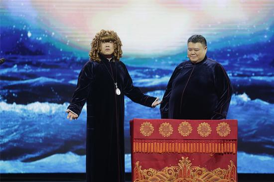 岳云鹏性感扮肉丝 爆笑演绎泰坦尼克|欢乐喜