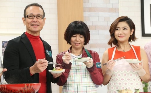 Selina和爸妈(资料图)