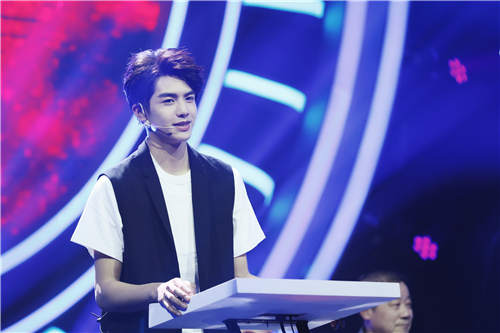 宋威龙助力《星星的礼物》 化身公益天使