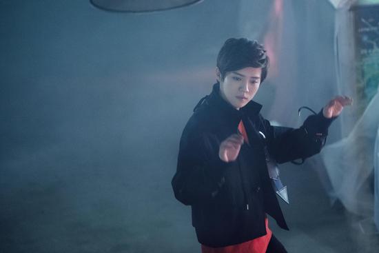 鹿晗《封印》舞蹈版MV曝光