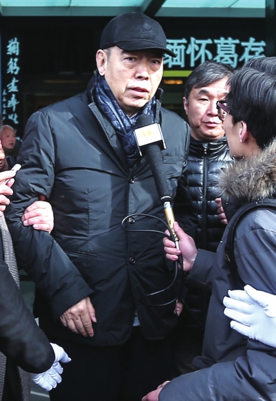 陈凯歌前来悼念