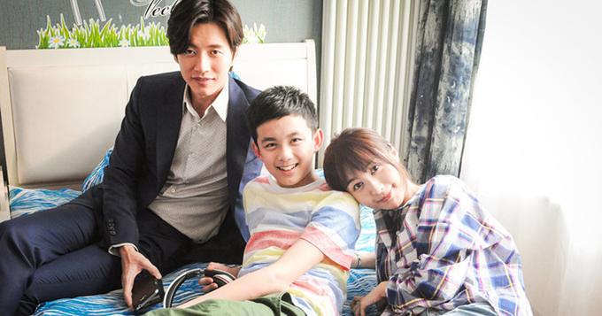 《远爱》李菲儿朴海镇吴磊全家福曝光