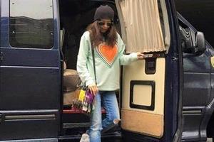 相隔1年3个月！徐若瑄产后复工铅笔腿超瘦