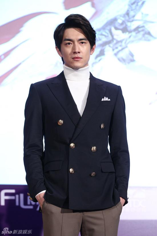 林更新收到隆诗婚礼喜糖:未接到婚宴邀请|吴奇