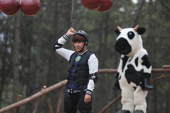 陈浩民《疯丛》变妹控 网友:求同款哥哥 |疯狂的