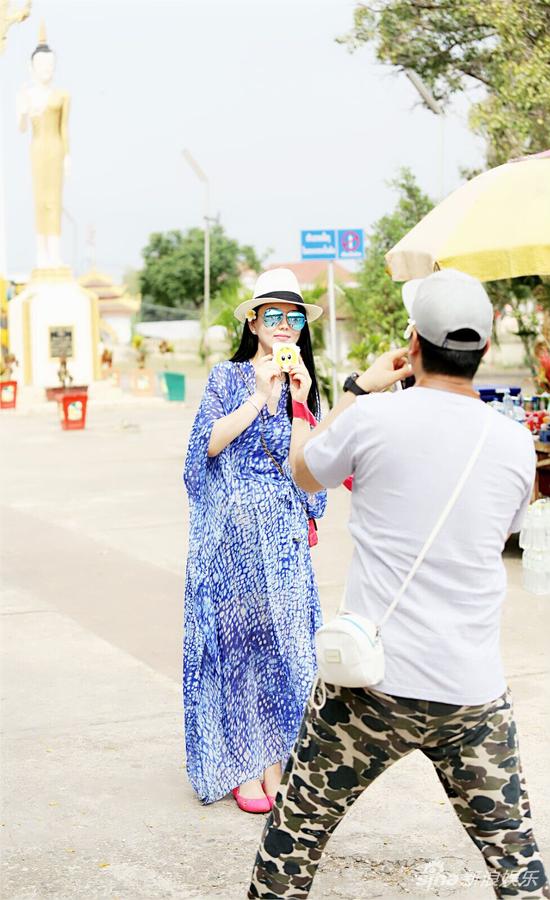 李湘一改礼服装 纱裙显瘦迷倒王岳伦|李湘|王岳