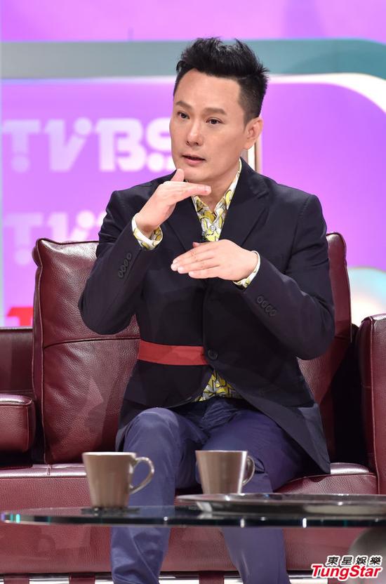 张信哲自曝唱歌瓶颈 曾被李宗盛关录音室|张信