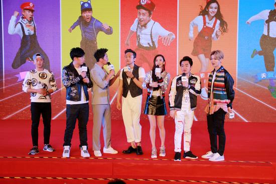 王祖蓝继续出发跑男第四季:为爱向阳奔跑|王祖