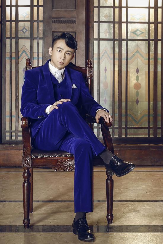 苏可饰演大反派“萧文华”