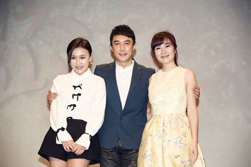 《映山红》王新叶璇抱怨剧中没有感情戏|王新|叶璇|《映山红》_新浪娱乐_新浪网