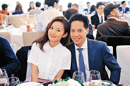 杨爱瑾被骂小三7年,终于嫁百货公司少东郭永淳。图/CFP
