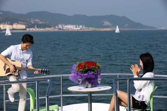 吴克羣在游艇上向宋智孝表白