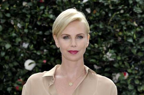 塞隆正式加盟速激8