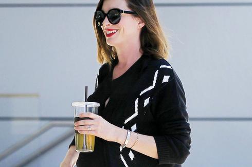 海瑟薇3月诞下男婴 