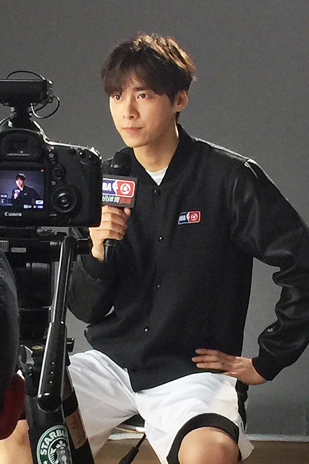 李易峰谈科比:被绝杀征服 被坚持折服|李易峰|电