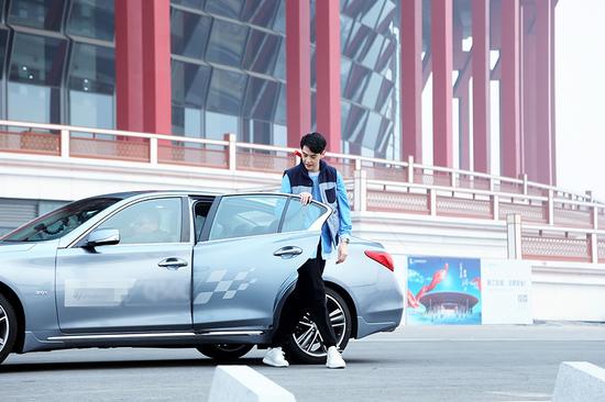 《非凡》唐晓天变郑元畅迷弟 北二高逆袭|郑元