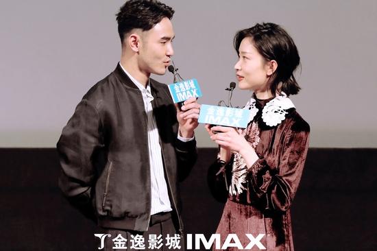 阮经天杜鹃现场眉目传情