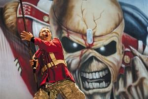 铁娘子月底将于京沪开唱 想去故宫长城