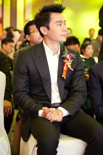 李晨将自导自演空军空战电影《霸天狼》
