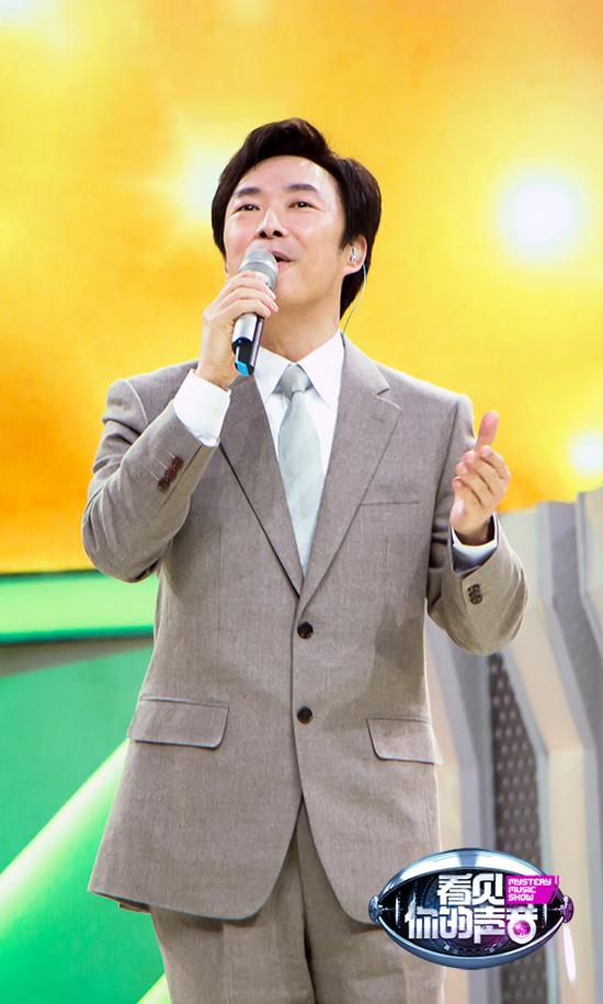 看声费玉清大张伟薛之谦合体讲段子