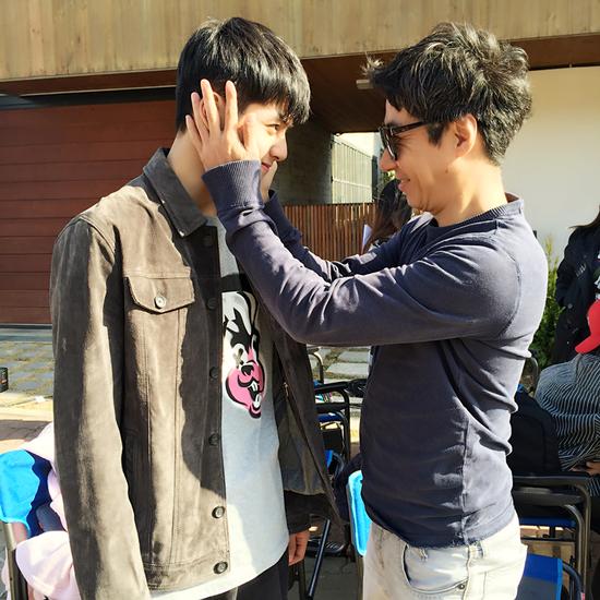 宋威龙《喵星人》杀青 赶拍《岁月忽暮》|我爱