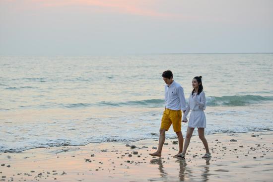 魏大勋浪漫惊喜俘获李沁少女心|我们相爱吧|第