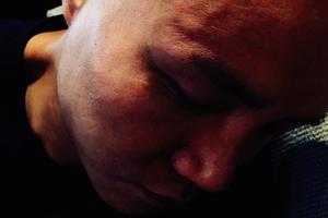 乐嘉拉萨行高原反应强烈 头疼欲裂青筋跳