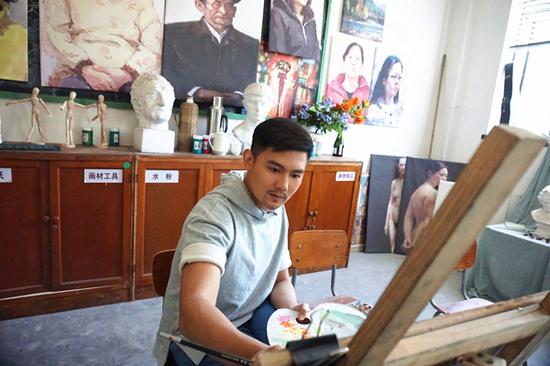 《那年青春》李浩轩:刘诗诗能带我入戏|那年青春我们正好|刘诗诗|李浩轩_新浪娱乐_新浪网