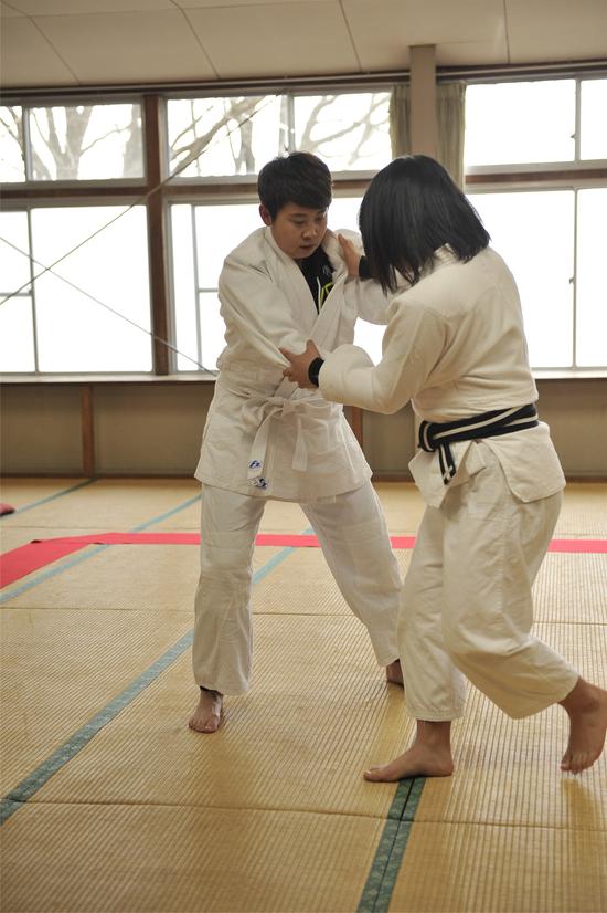 战斗力爆表!王蒙暴力过肩摔摔懵柔道高手|林依