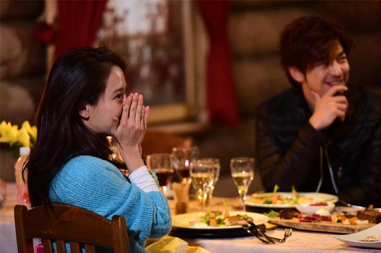 相爱2橙汁CP芬兰打雪仗 谱写唯美北极之恋|宋